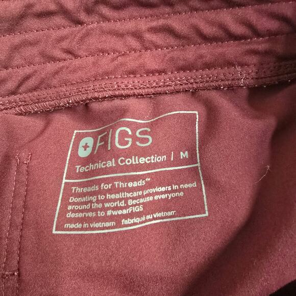 Figs Burgundy Scrub Set - Picture 10 of 11